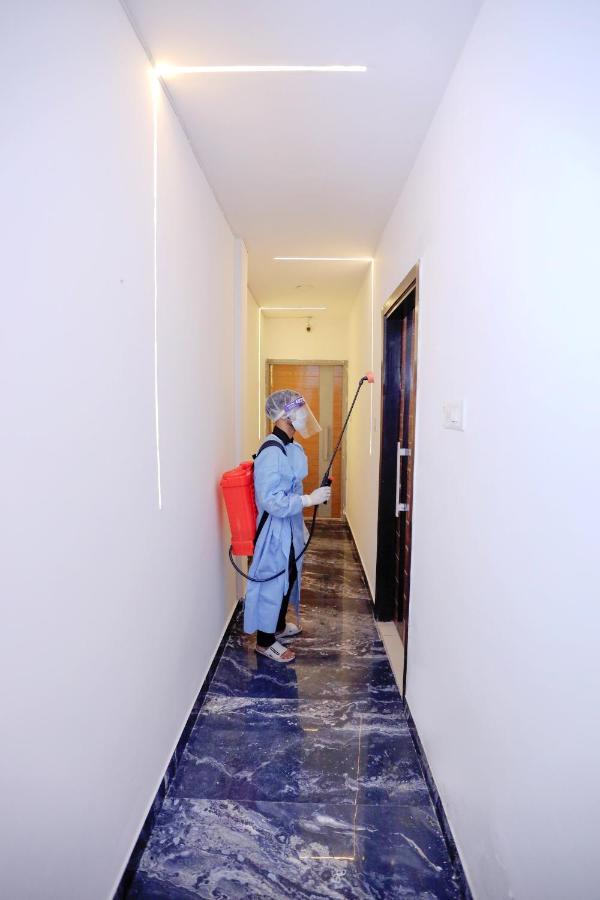 Hotel Nityaa Suites New Delhi Ngoại thất bức ảnh