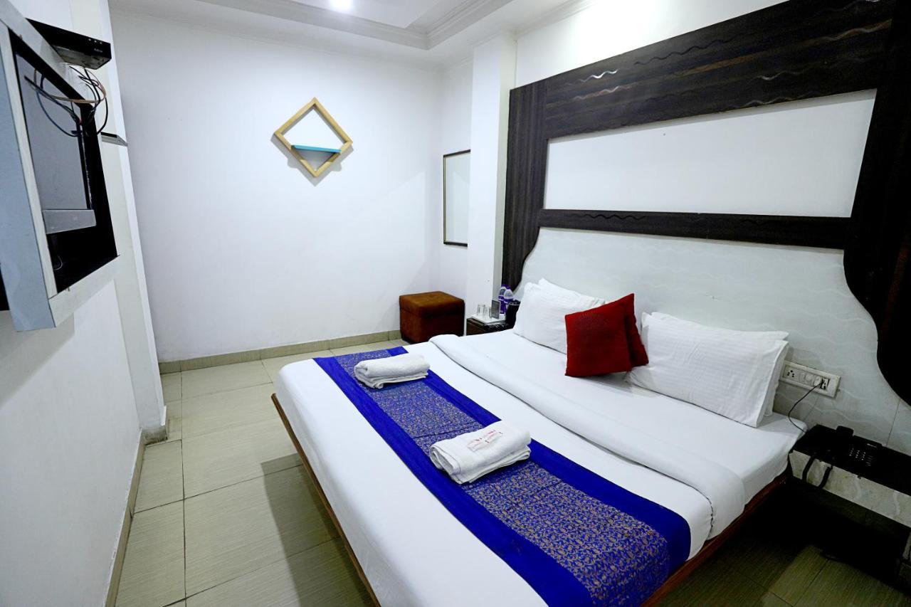 Hotel Nityaa Suites New Delhi Ngoại thất bức ảnh