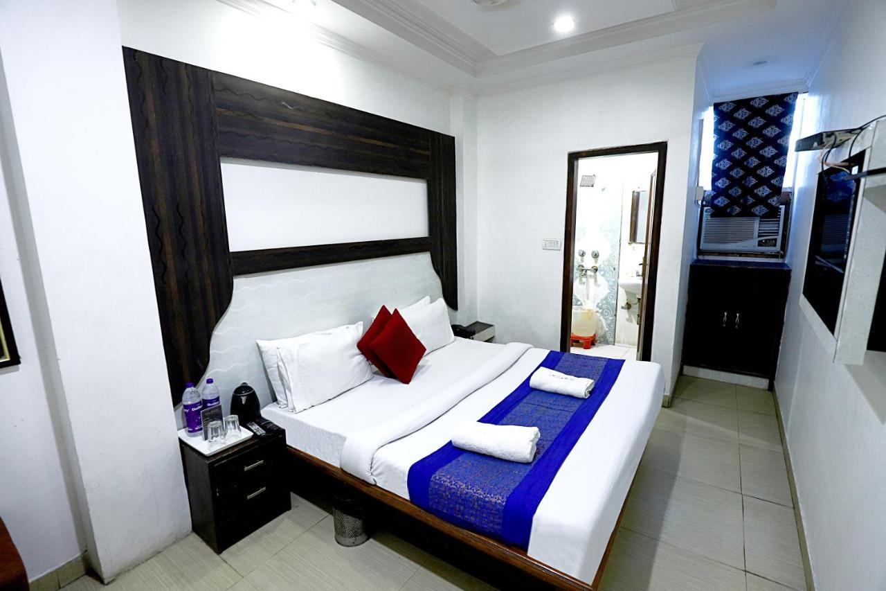 Hotel Nityaa Suites New Delhi Ngoại thất bức ảnh