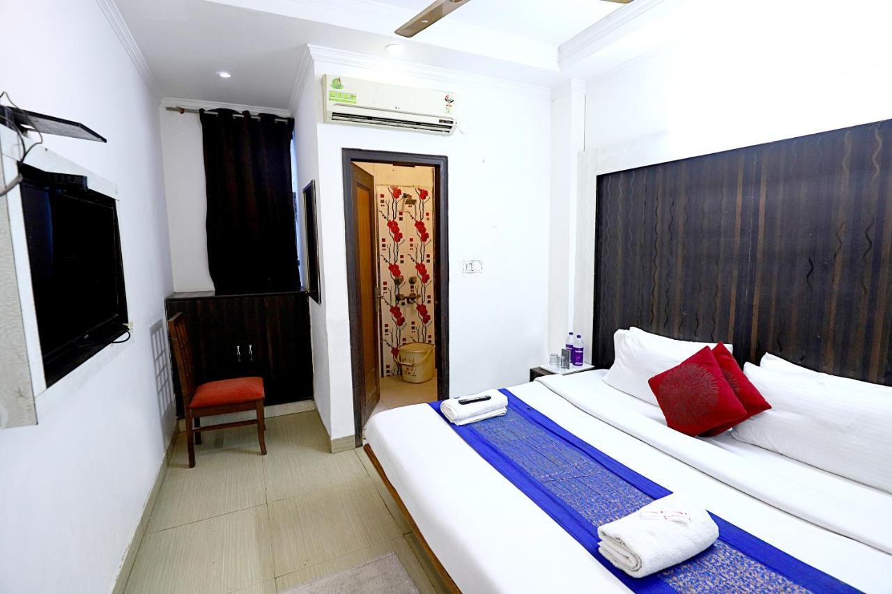 Hotel Nityaa Suites New Delhi Ngoại thất bức ảnh