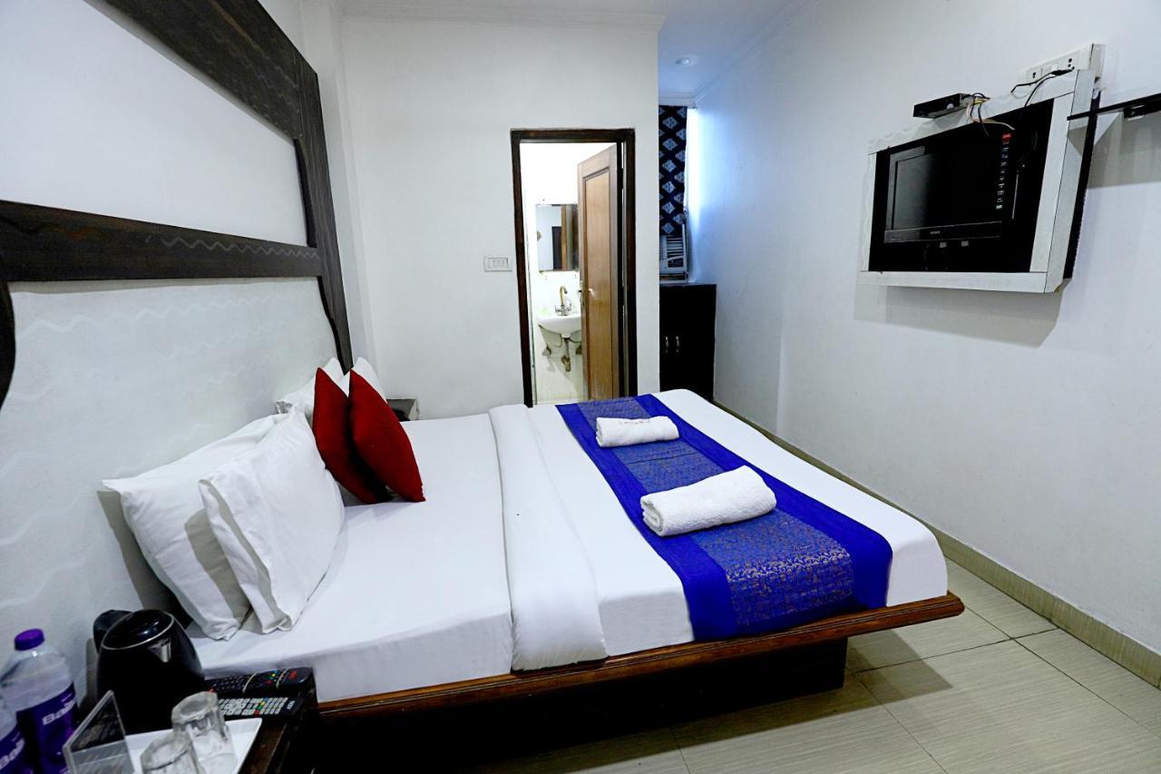 Hotel Nityaa Suites New Delhi Ngoại thất bức ảnh