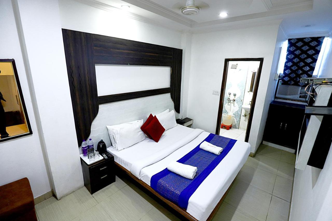 Hotel Nityaa Suites New Delhi Ngoại thất bức ảnh