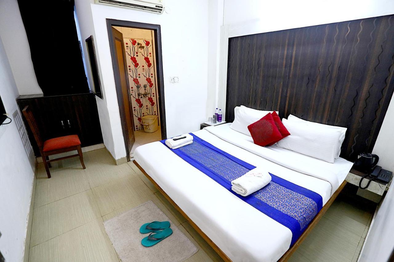 Hotel Nityaa Suites New Delhi Ngoại thất bức ảnh