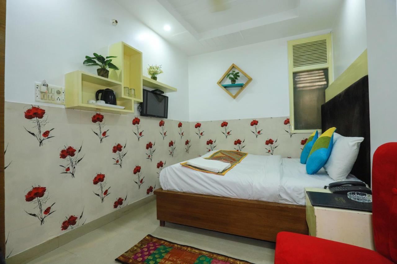 Hotel Nityaa Suites New Delhi Ngoại thất bức ảnh