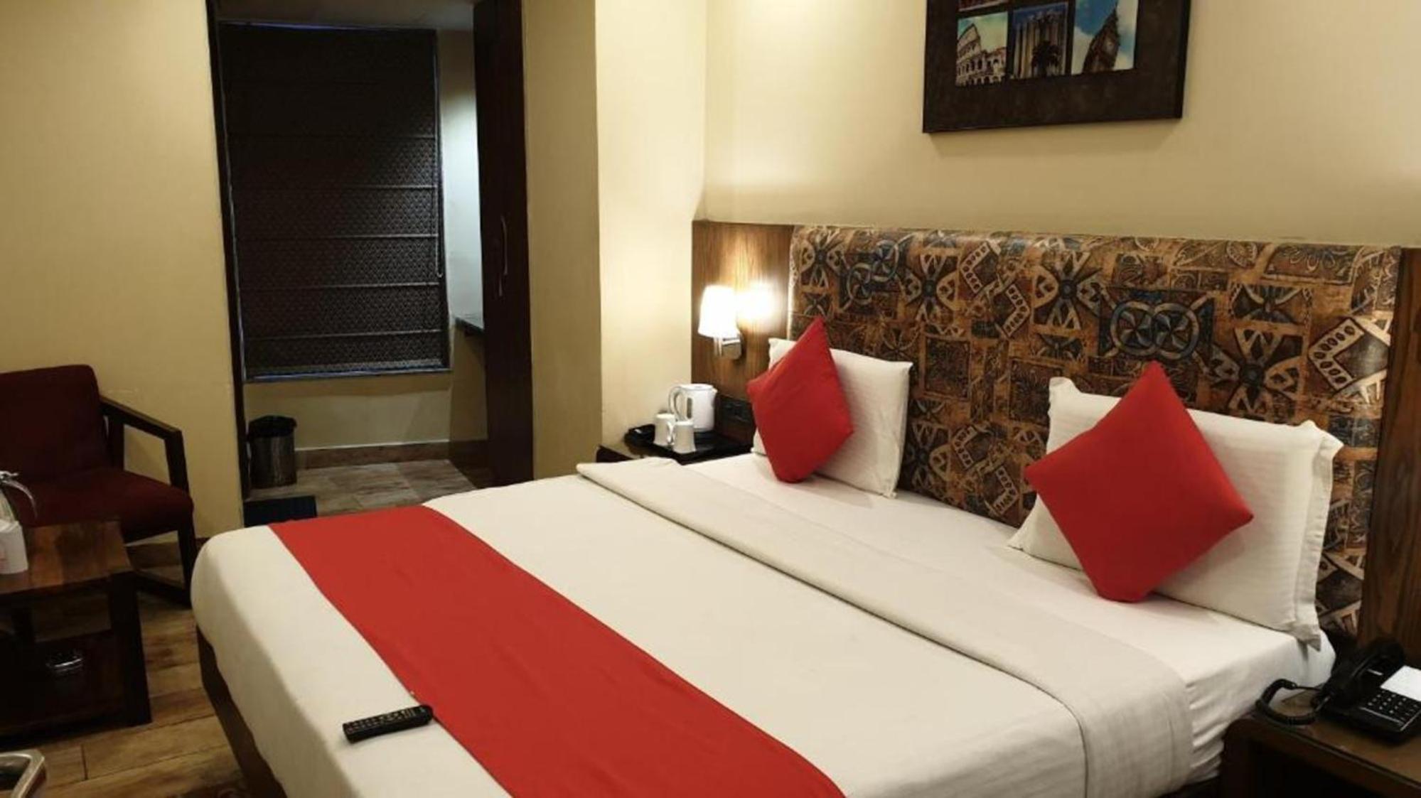 Hotel Nityaa Suites New Delhi Ngoại thất bức ảnh