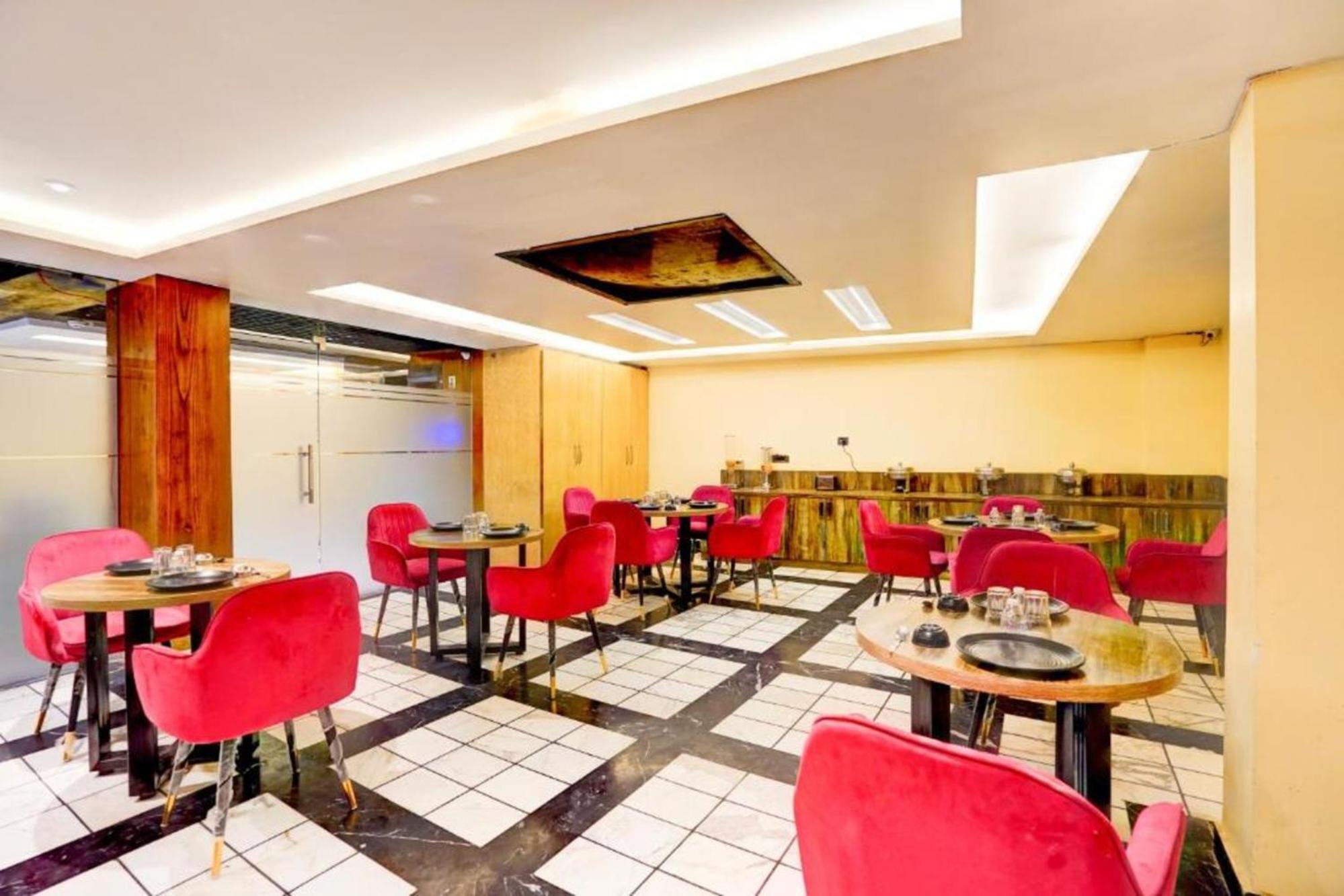 Hotel Nityaa Suites New Delhi Ngoại thất bức ảnh